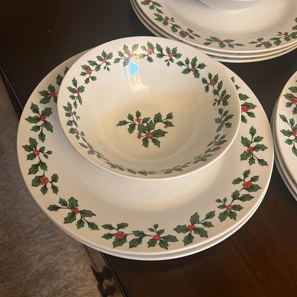 Vintage Royal Norfolk dishes. - Picture 8 of 8